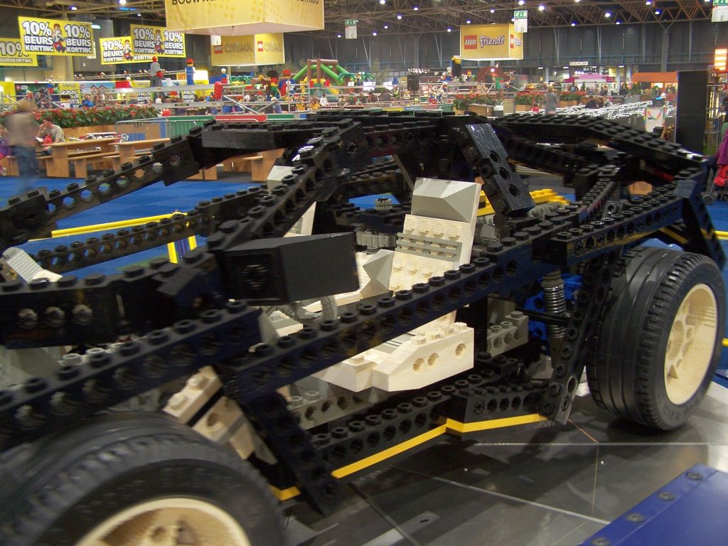 8880_super_car_show_model-026.jpg