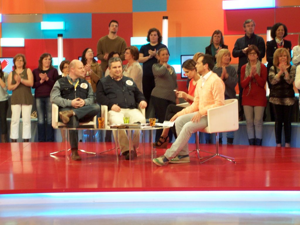 live-on-tv-002.jpg