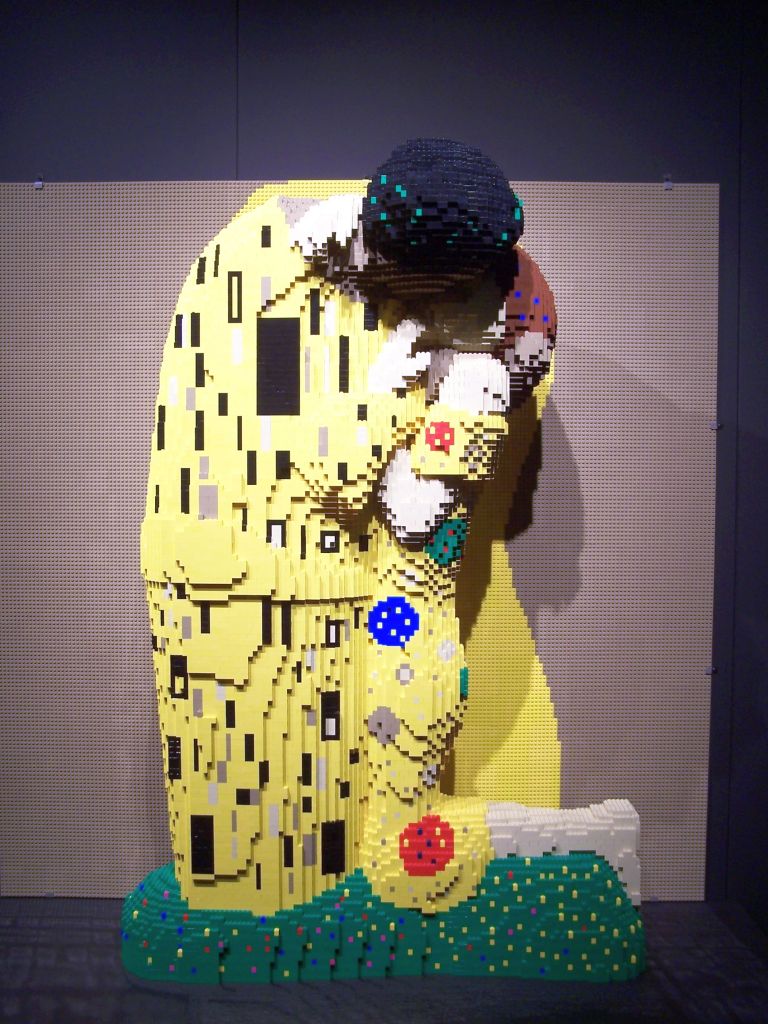 2014-05-28-the-art-of-the-brick-amsterdam-001.jpg