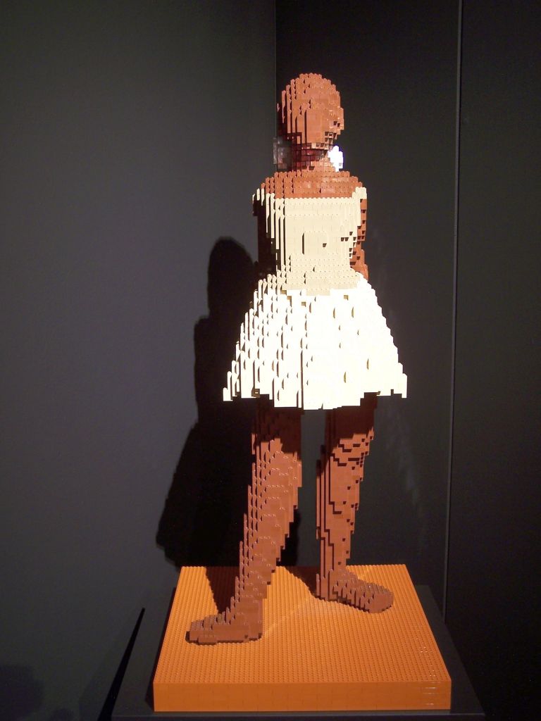 2014-05-28-the-art-of-the-brick-amsterdam-045.jpg
