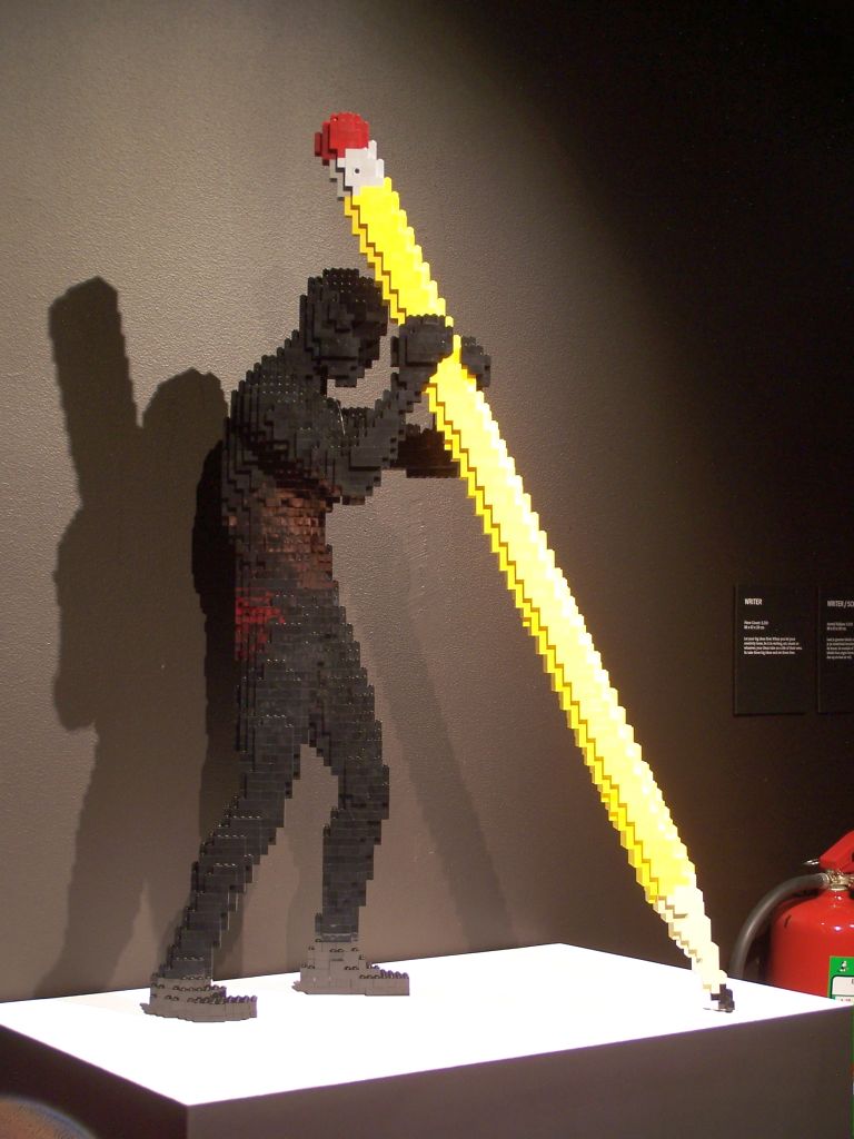 2014-05-28-the-art-of-the-brick-amsterdam-091.jpg