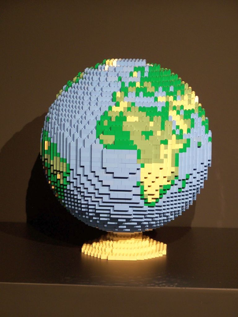 2014-05-28-the-art-of-the-brick-amsterdam-094.jpg