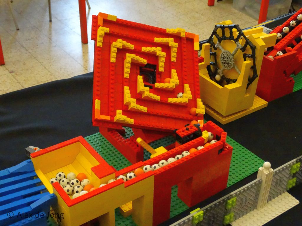 2015-08-29-belug-brickmania-helchteren-079.jpg