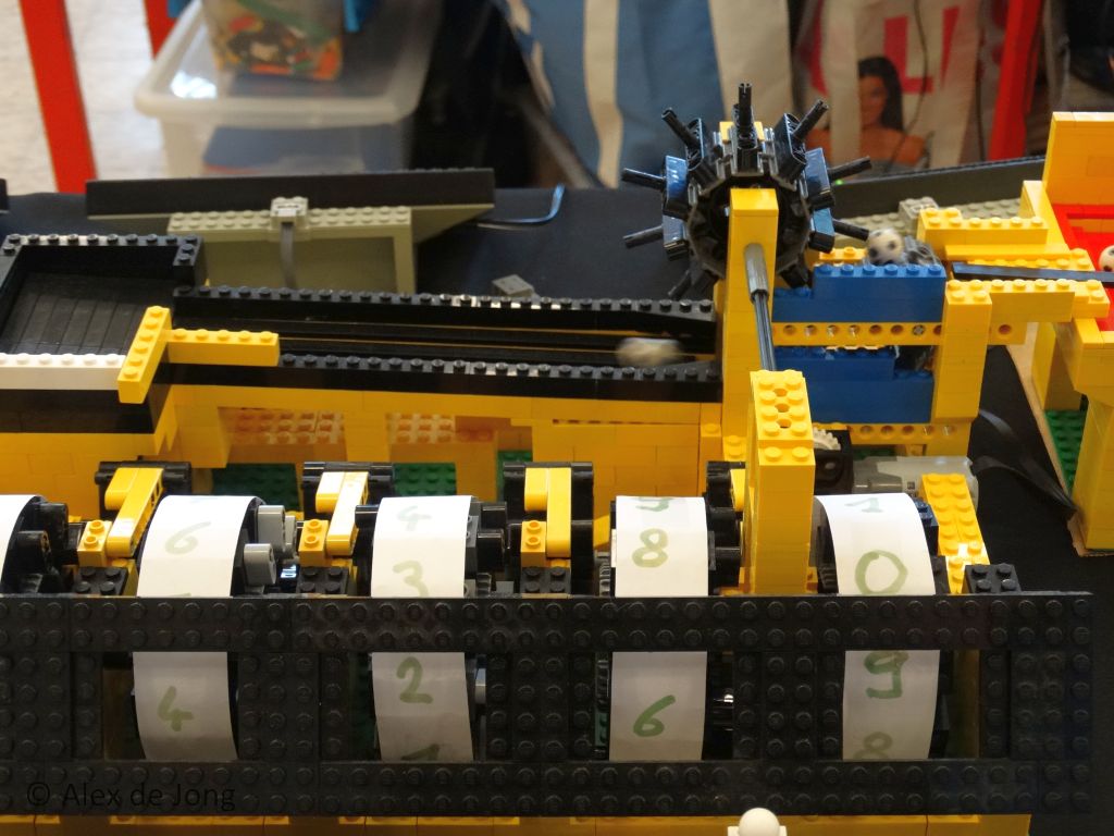 2015-08-29-belug-brickmania-helchteren-082.jpg