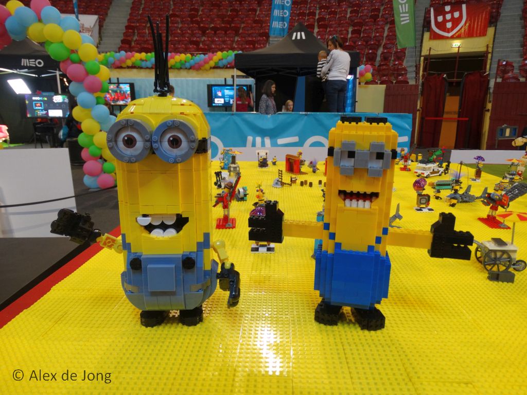 040-new_moc_megabloks_minion.jpg