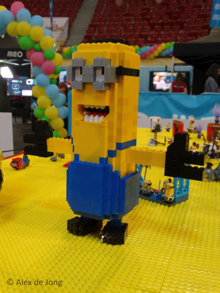 042-new_moc_megabloks_minion.jpg