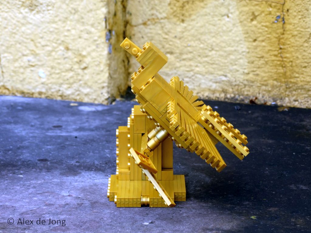 051-new_moc_megabloks_golden_bird.jpg