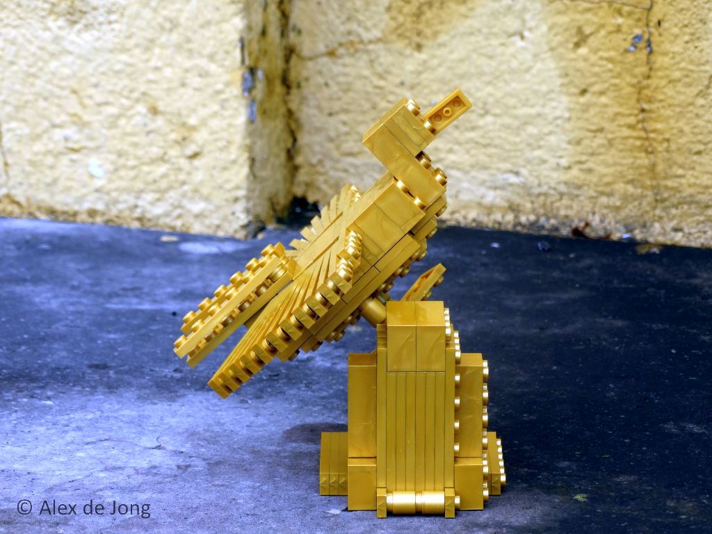 055-new_moc_megabloks_golden_bird.jpg