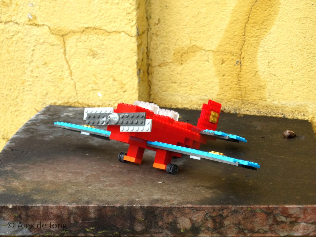 069-new_moc_megabloks_airplane.jpg