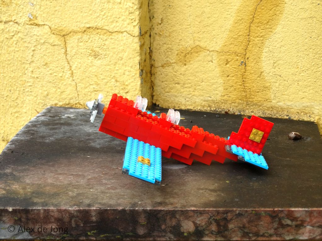 070-new_moc_megabloks_airplane.jpg