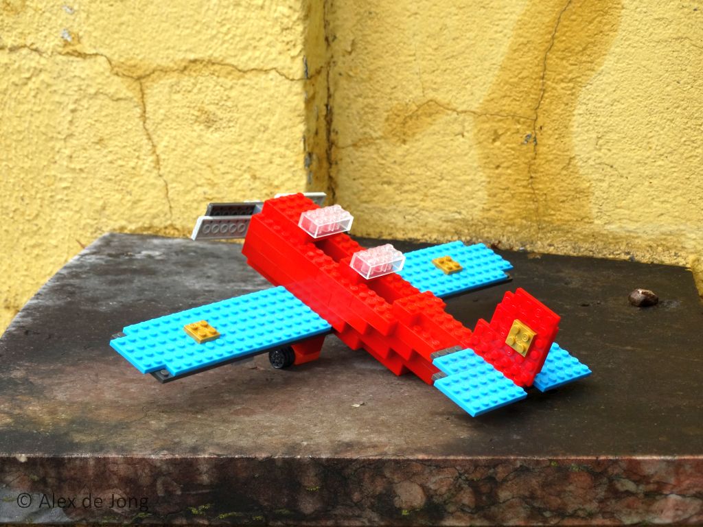 071-new_moc_megabloks_airplane.jpg