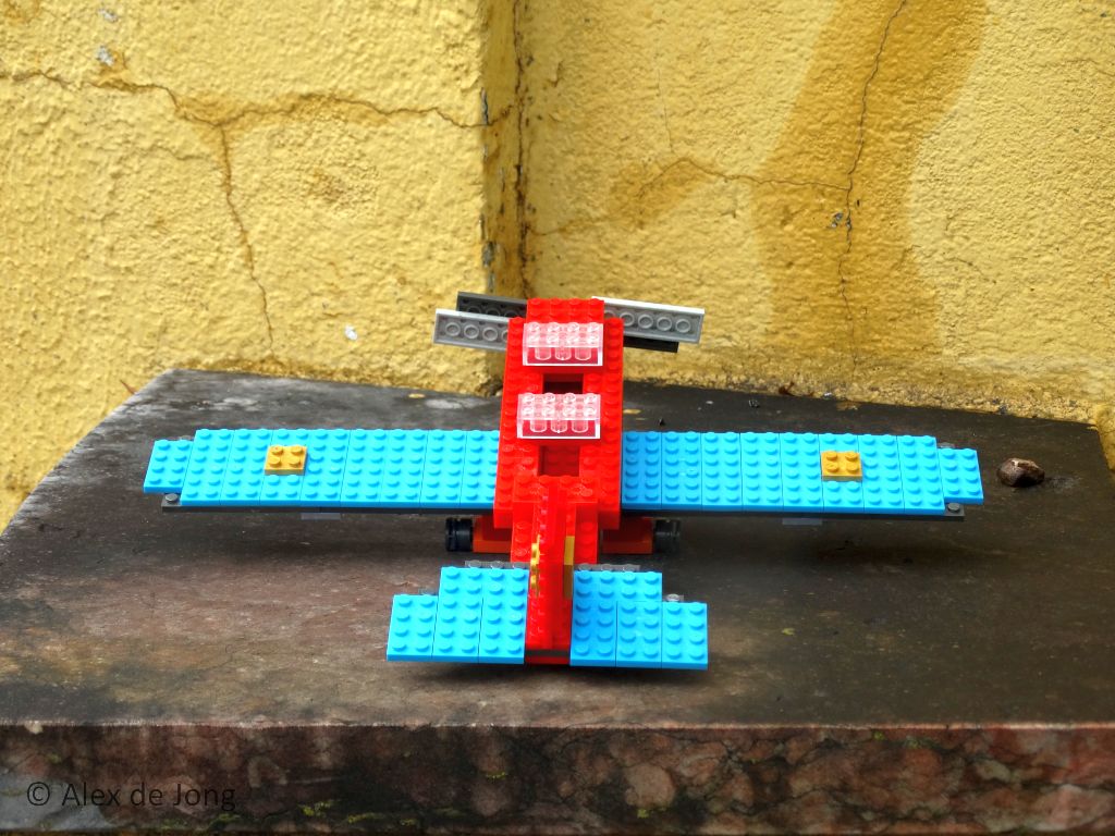 072-new_moc_megabloks_airplane.jpg