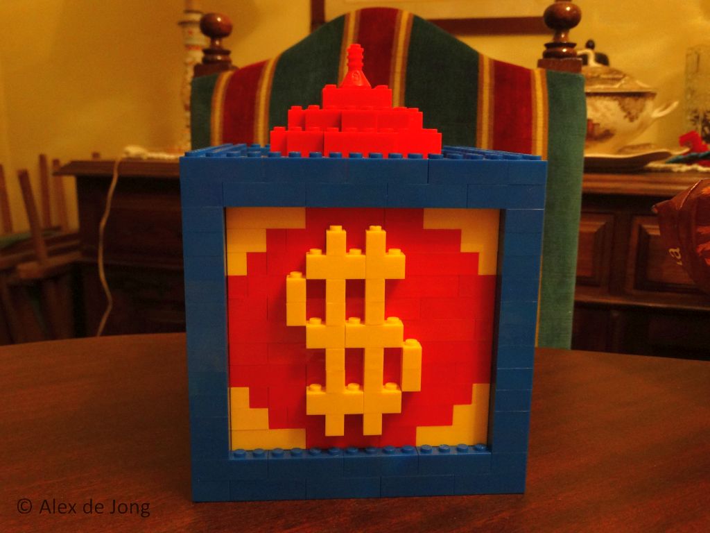 077-new_moc_megabloks_scrooge_mcducks_money_bin.jpg