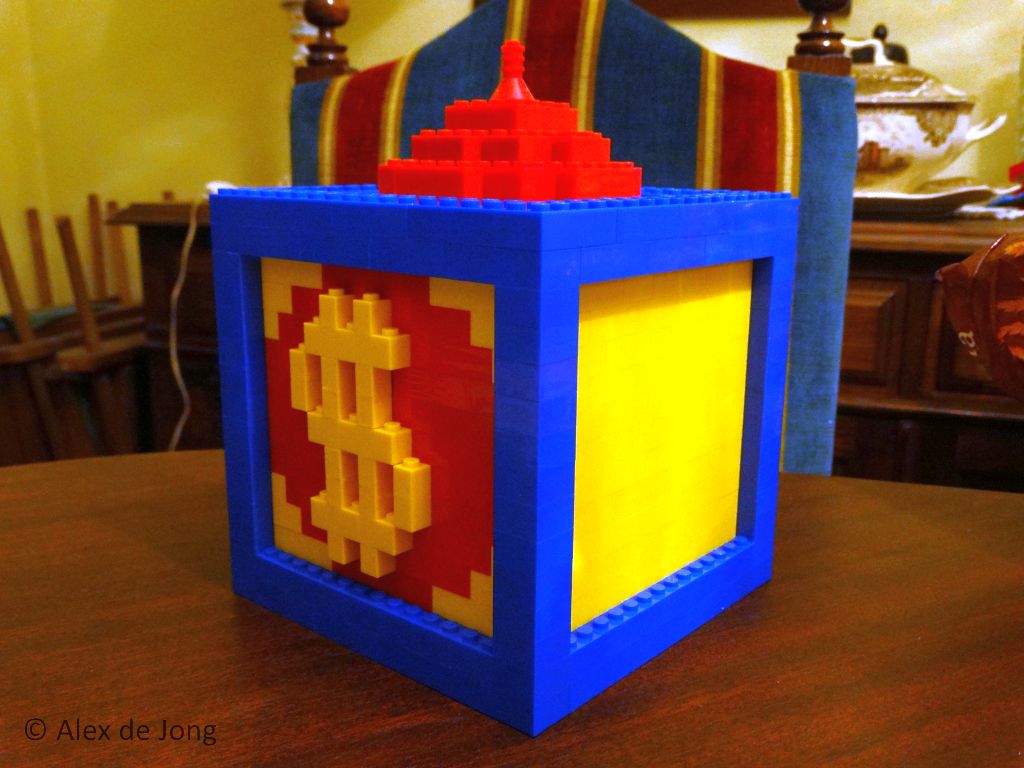 080-new_moc_megabloks_scrooge_mcducks_money_bin.jpg