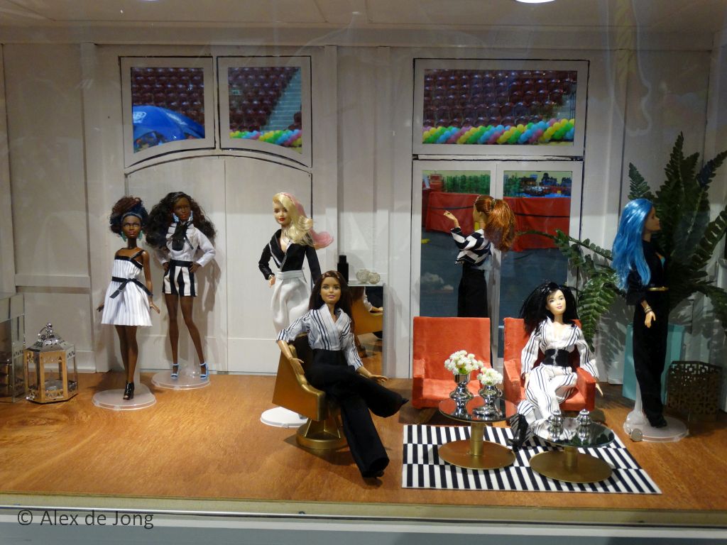 027-barbie.jpg