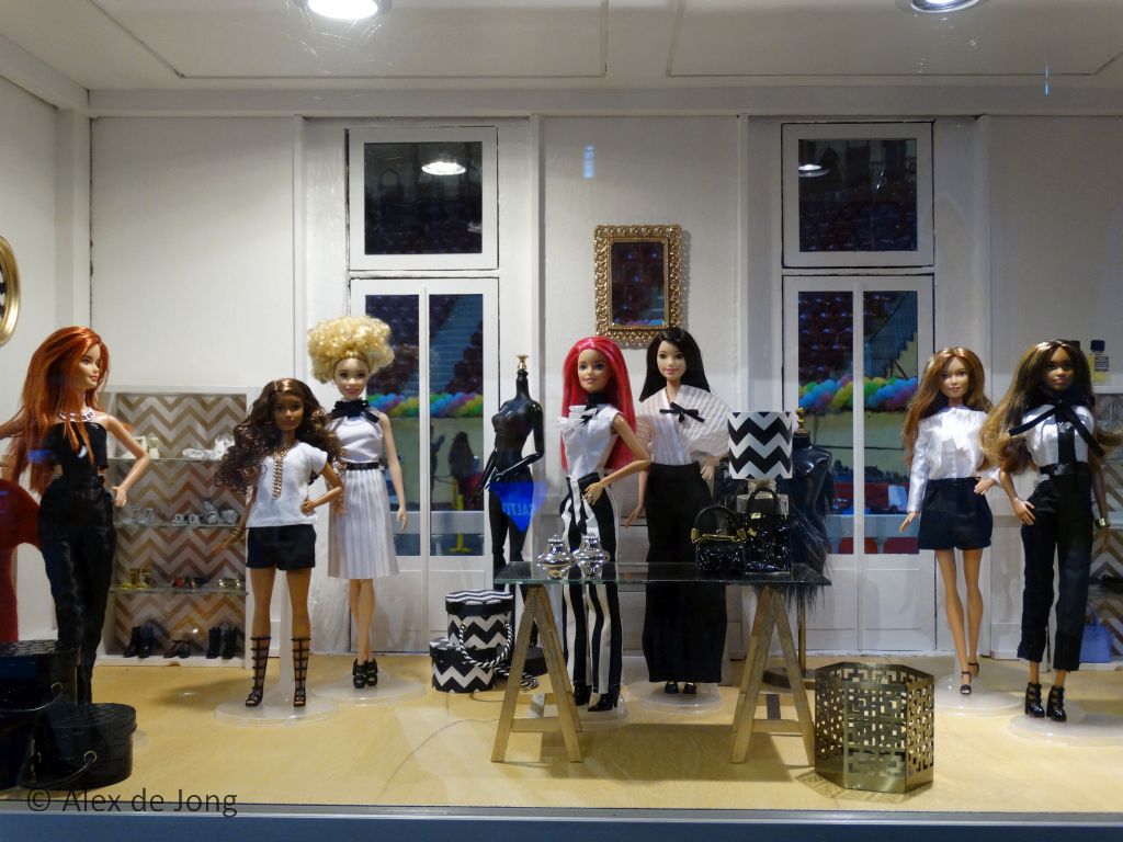 029-barbie.jpg