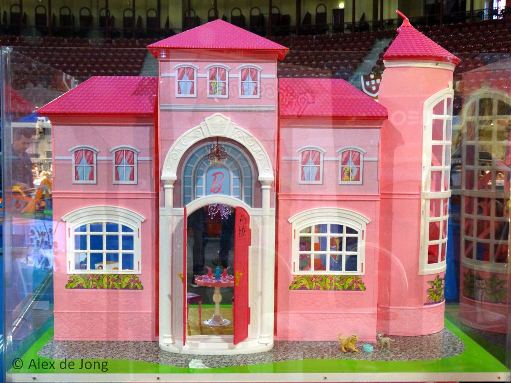 035-barbie.jpg