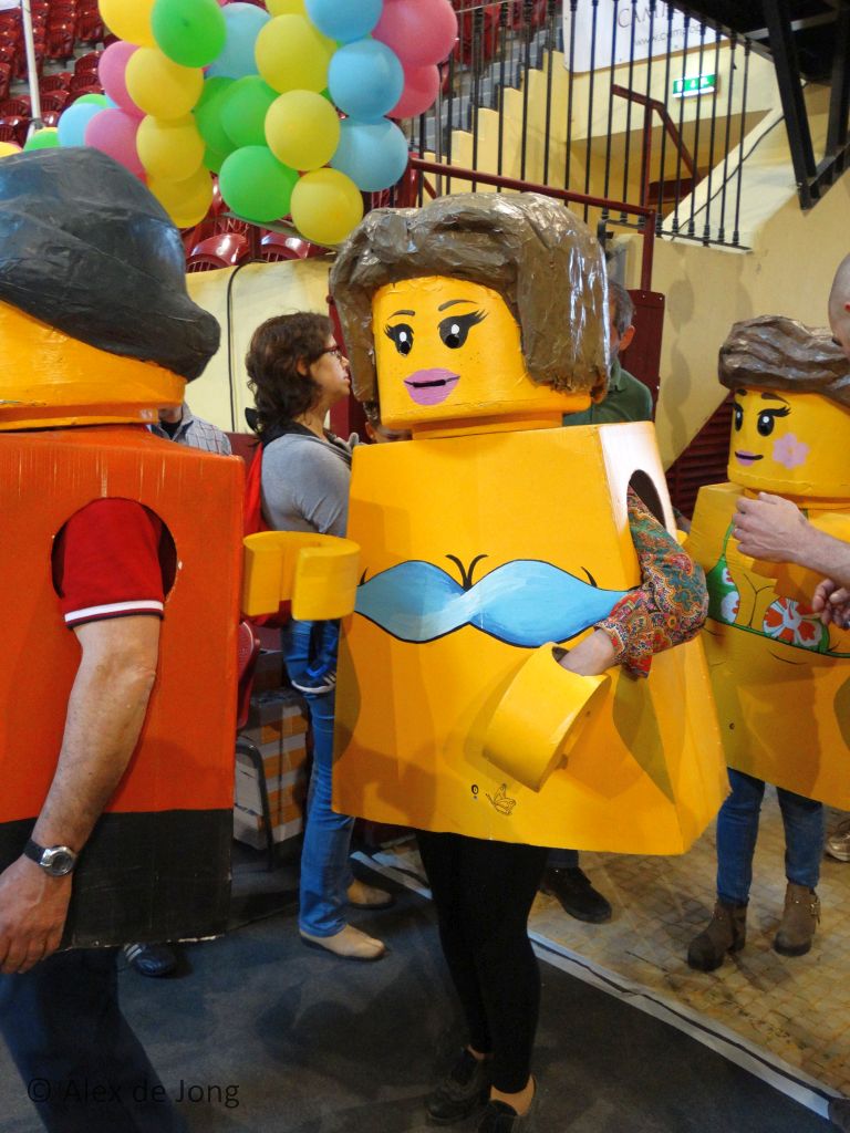 019-parade.jpg