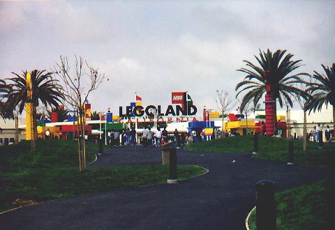 legoland-entrance.jpg