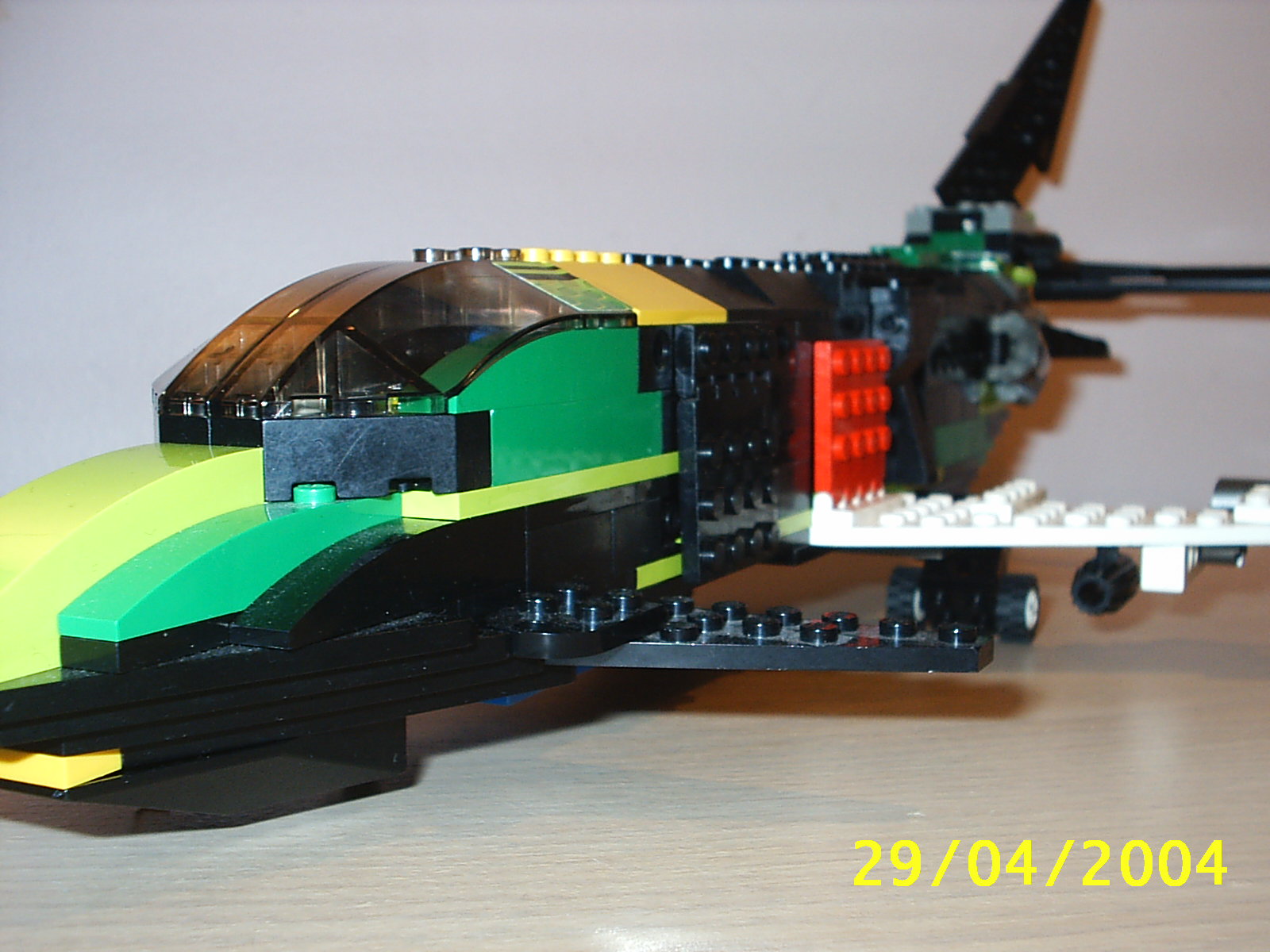 s2010002.jpg