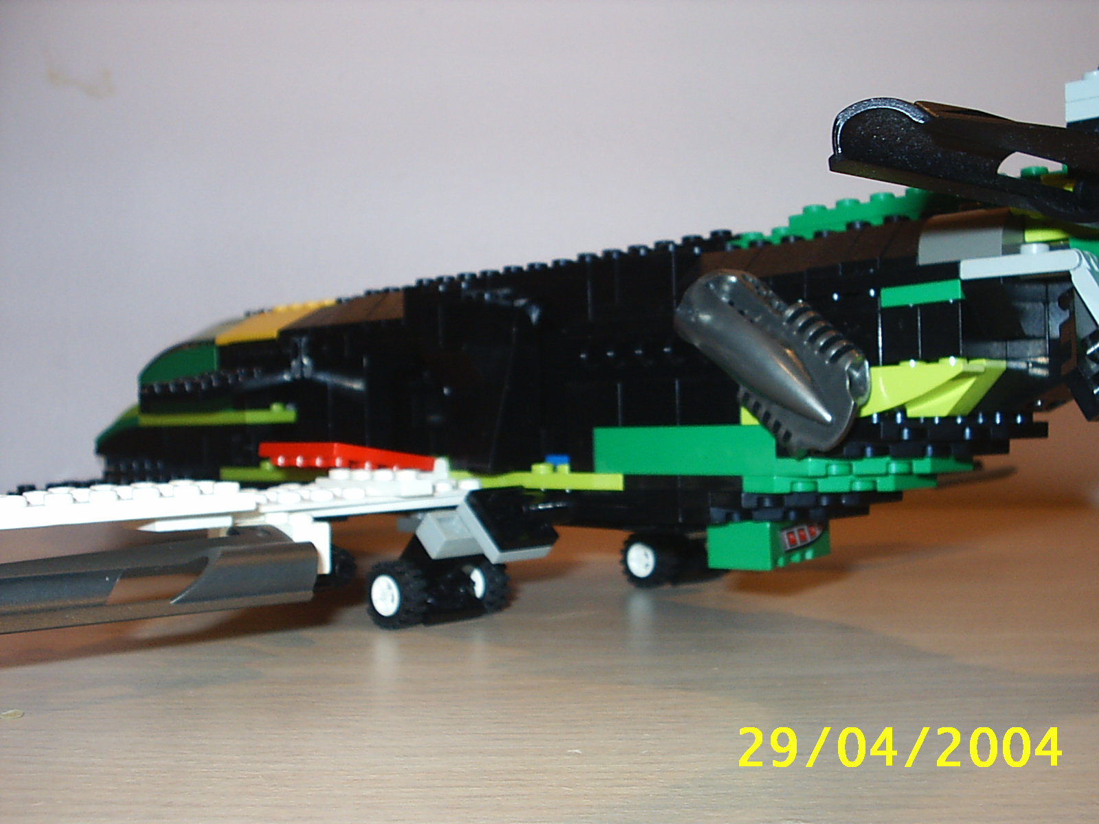 s2010004.jpg