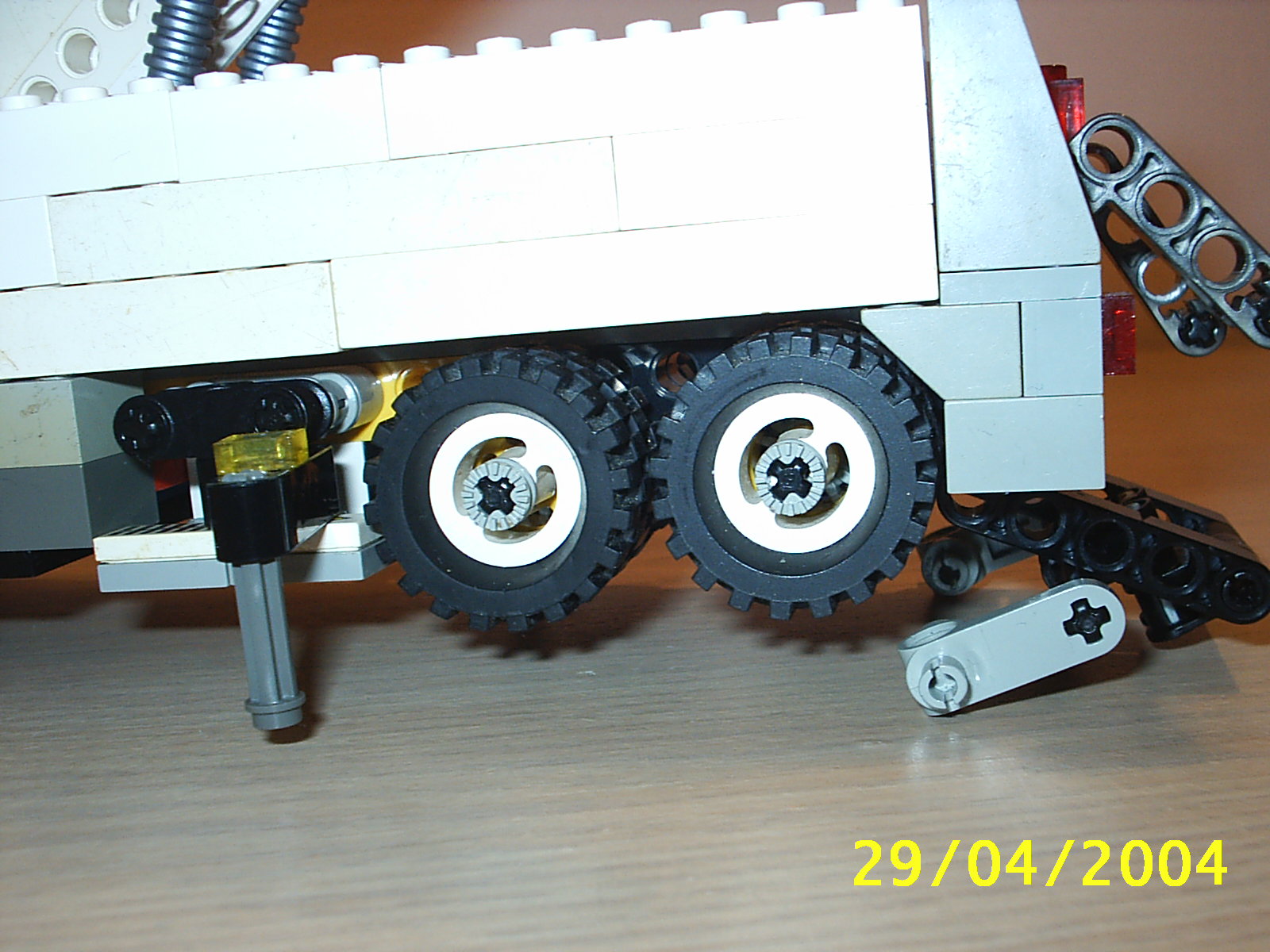s2010005.jpg