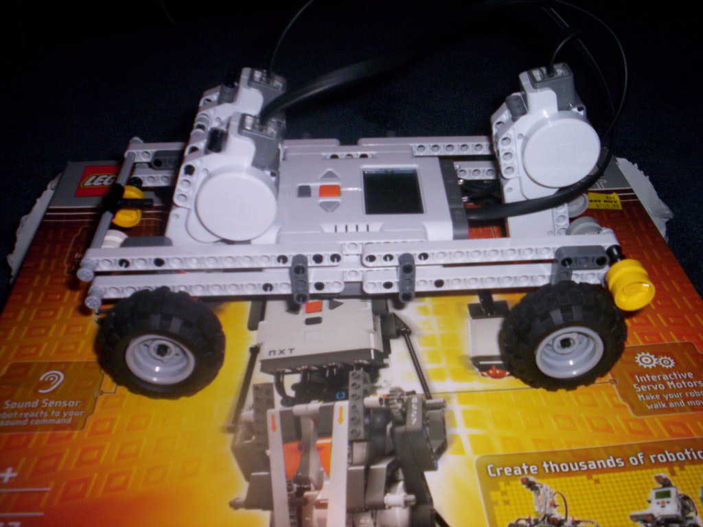 1_2_2007_mindstorm_car_005.jpg