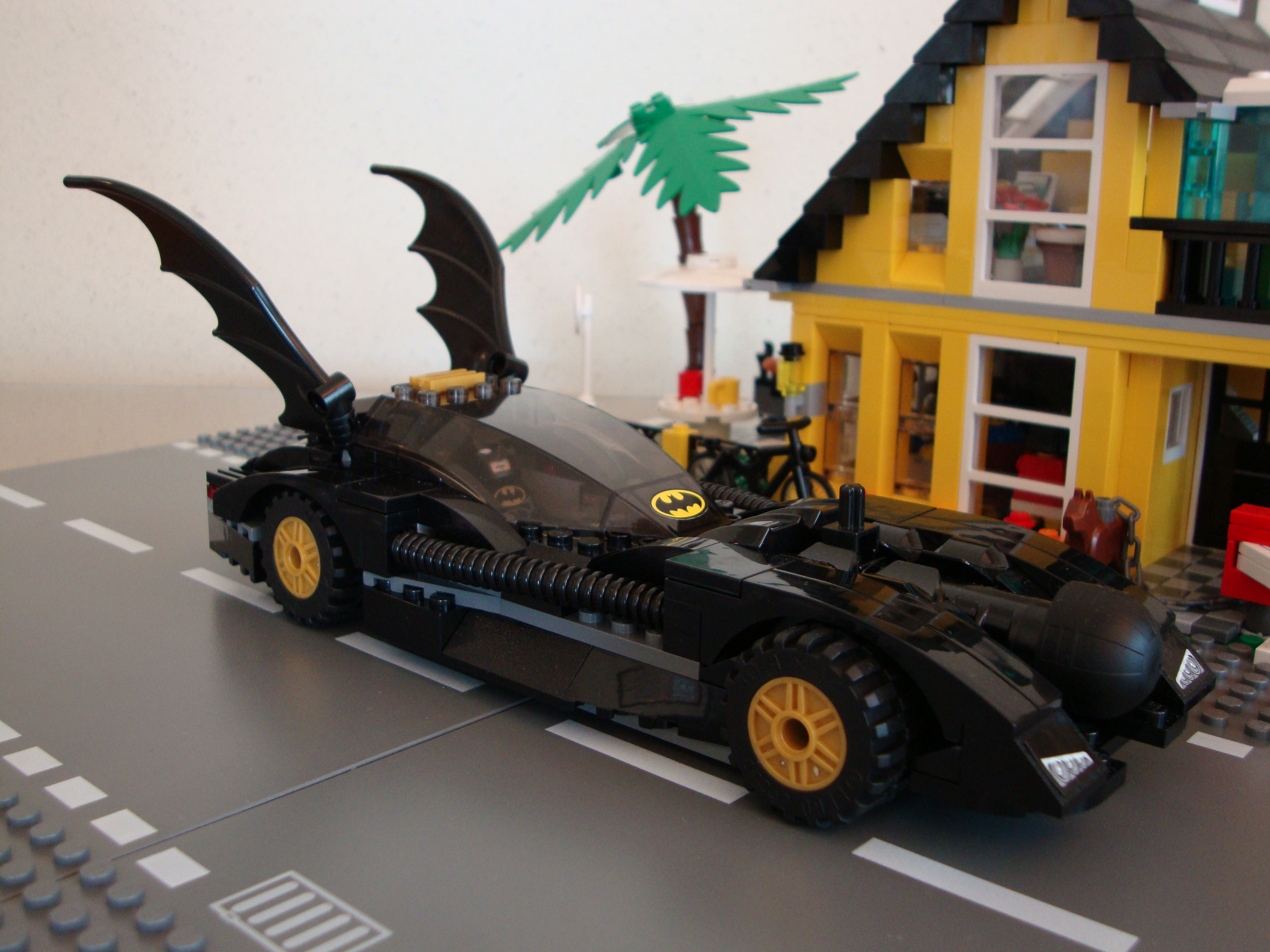 bat-mobile-03.jpg