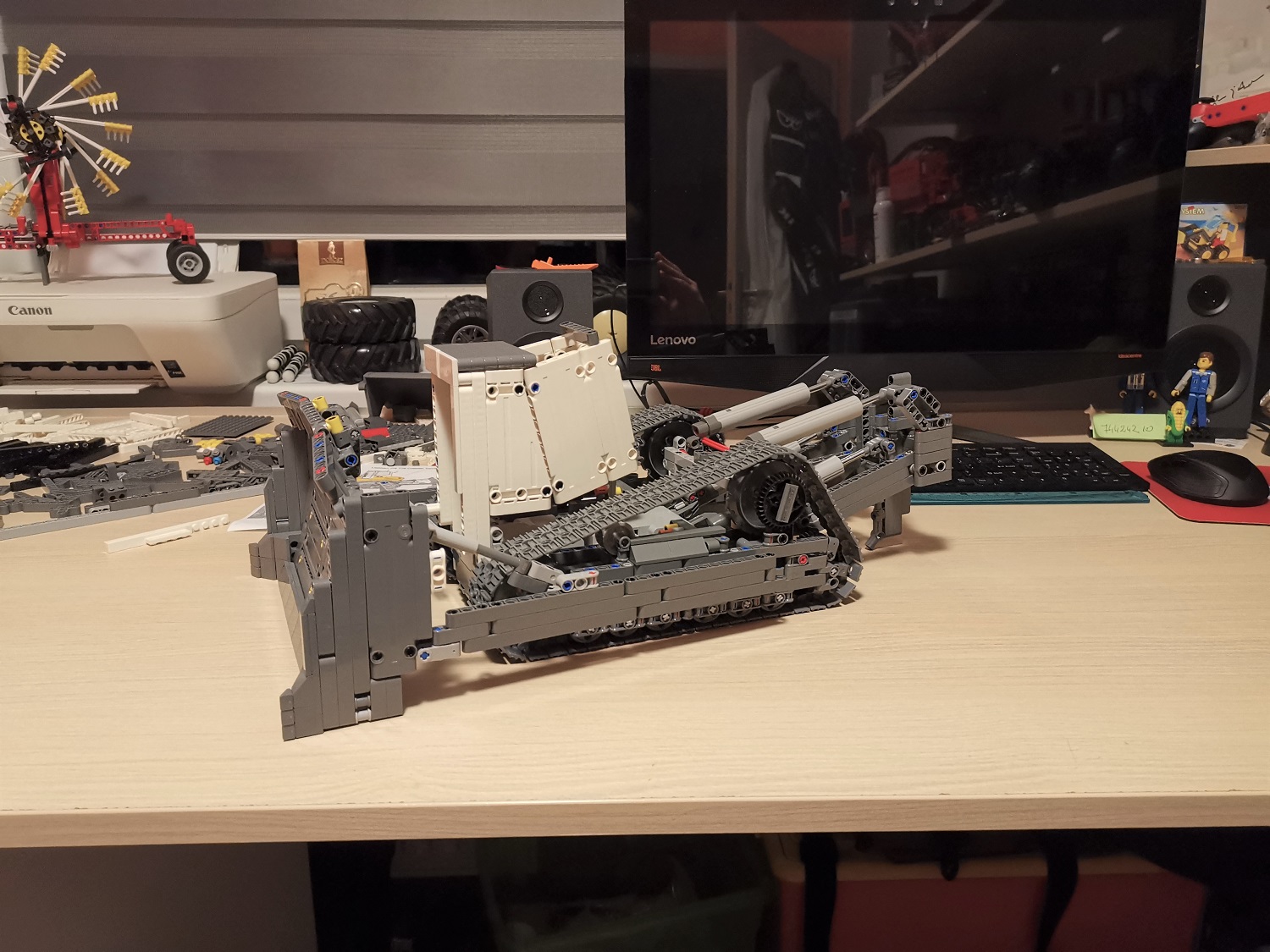 liebherr_pr776_-_42100_model_b_7.jpg