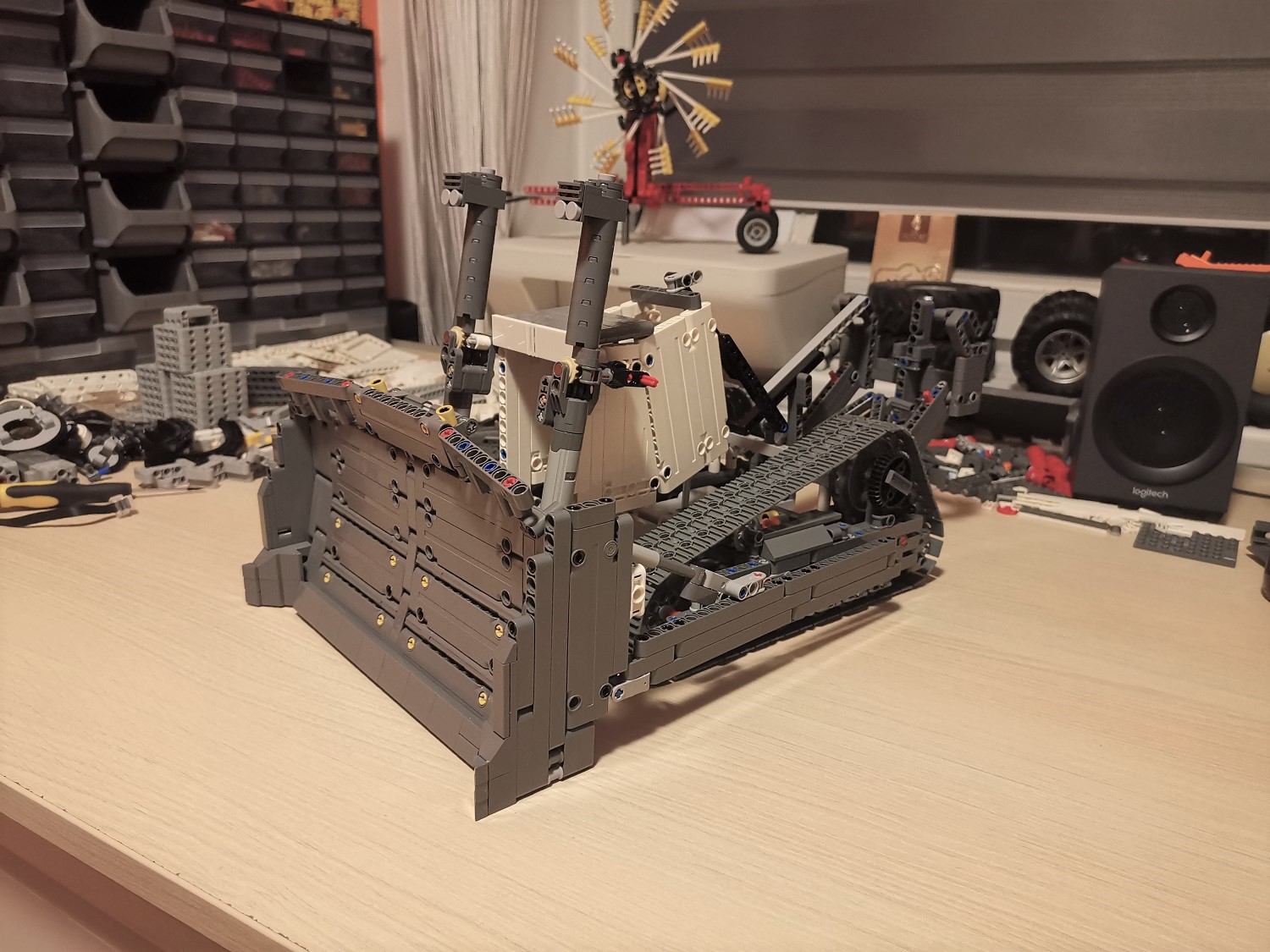 liebherr_pr776_-_42100_model_b_8.jpg