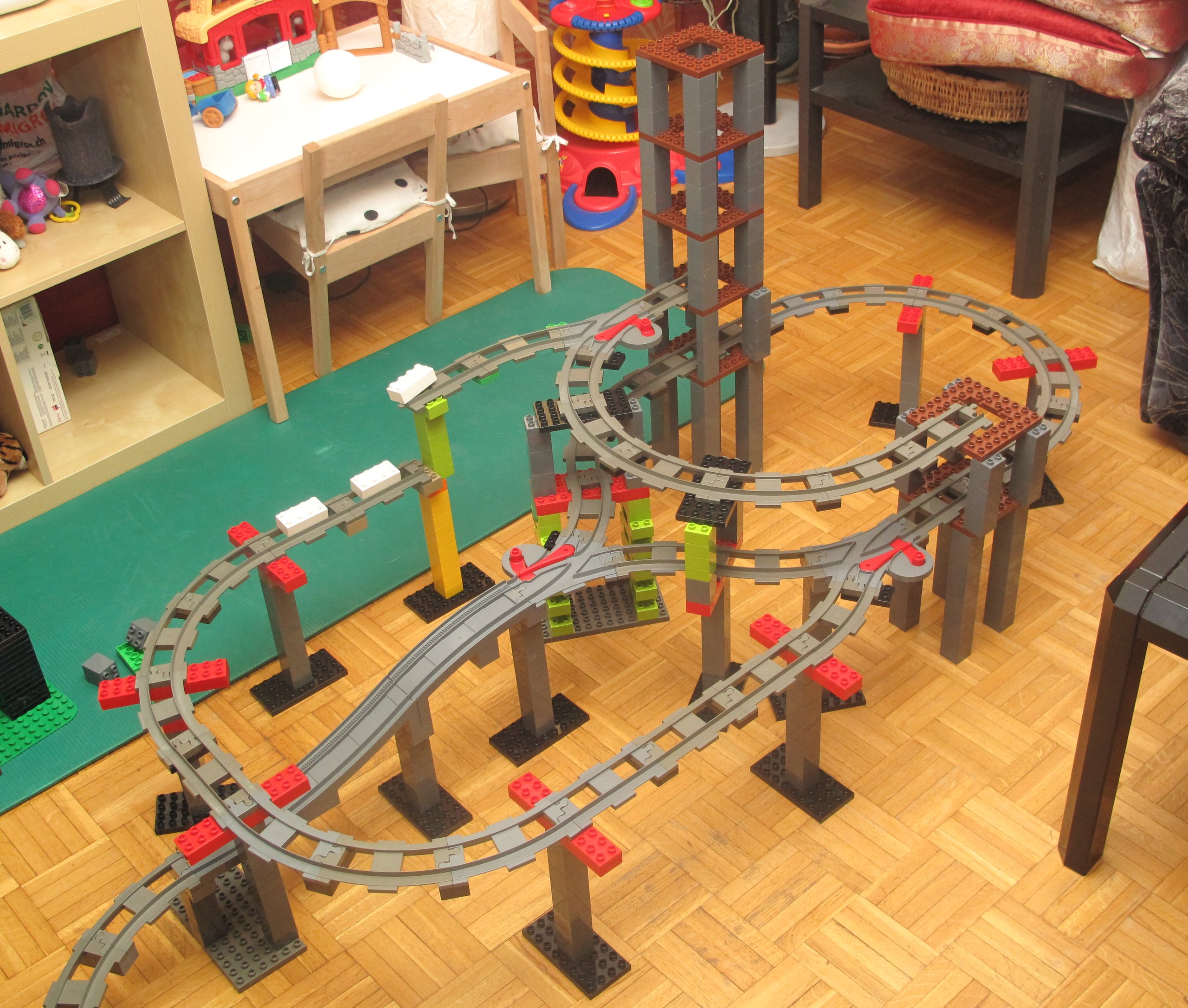 duplo-train-design01-03.jpg