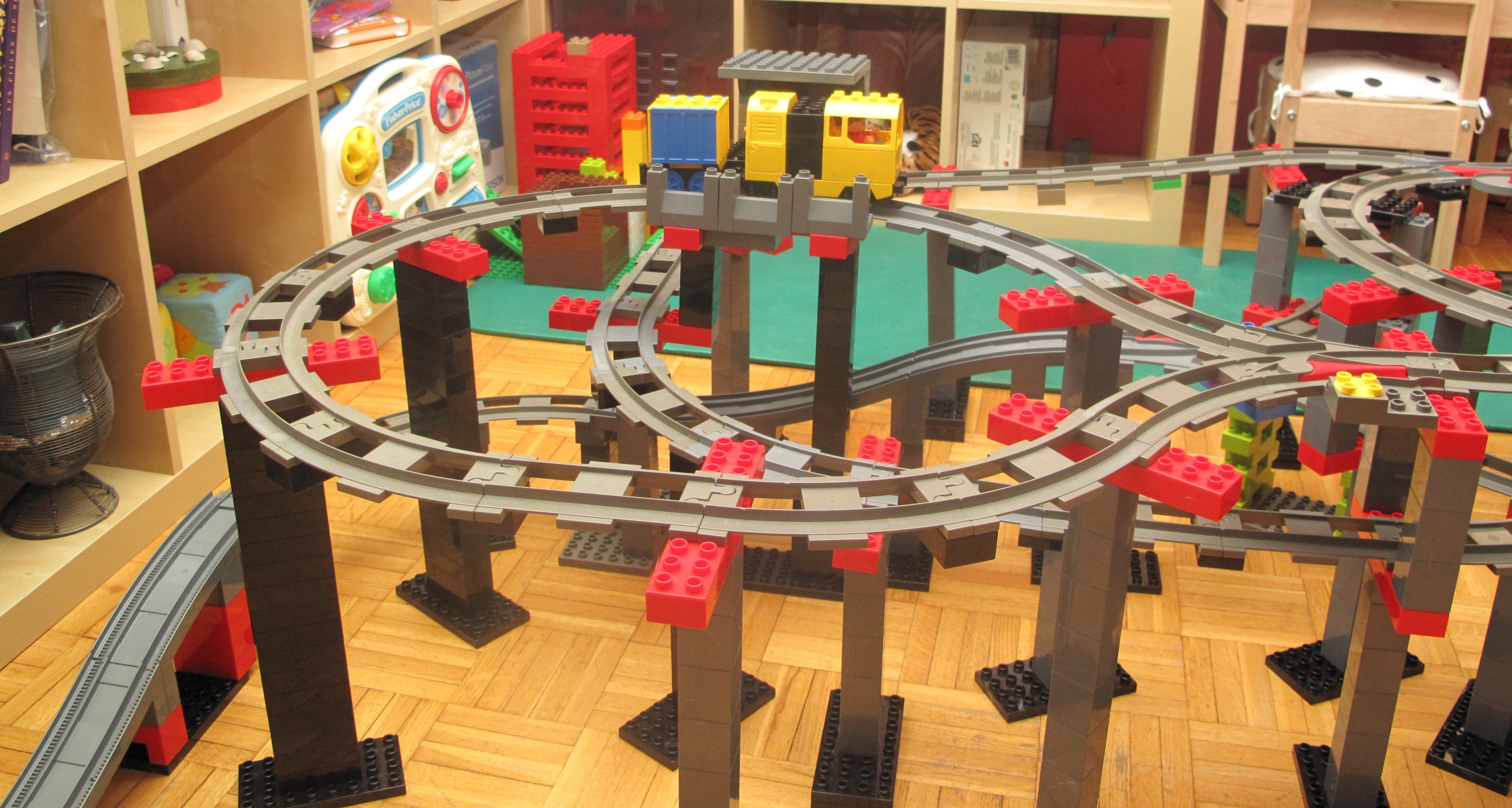 duplo-train-design01-04.jpg