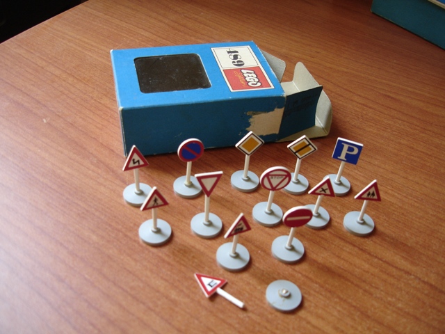 489_-_traffic_signs.jpg