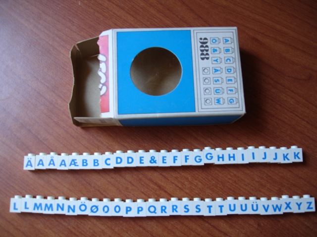 988_-_alphabet_bricks.jpg