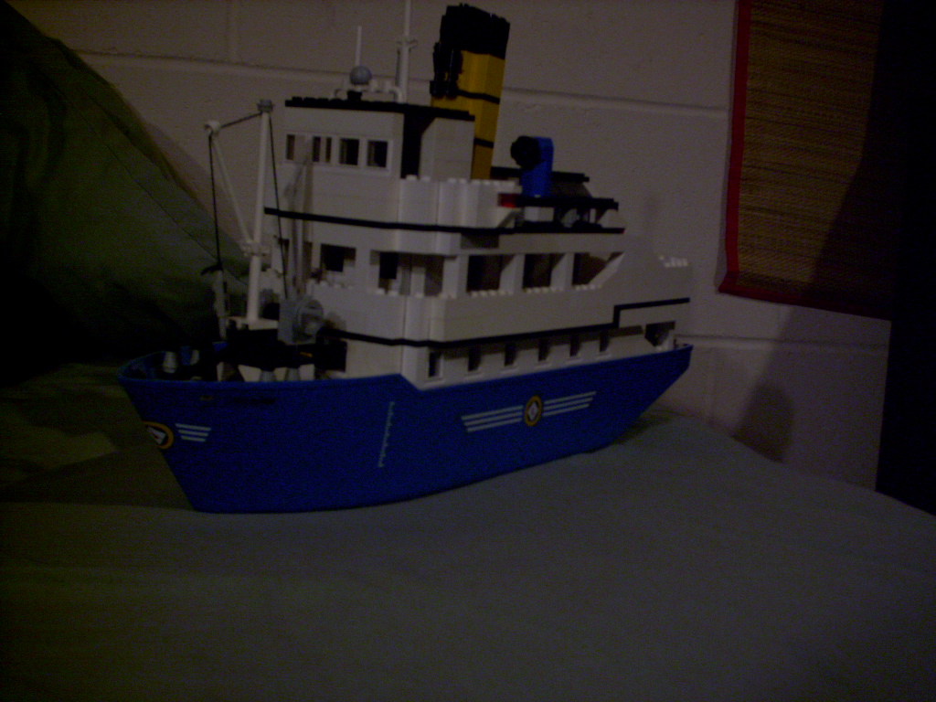 ship1.jpg