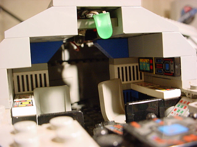 falconcockpit11.jpg