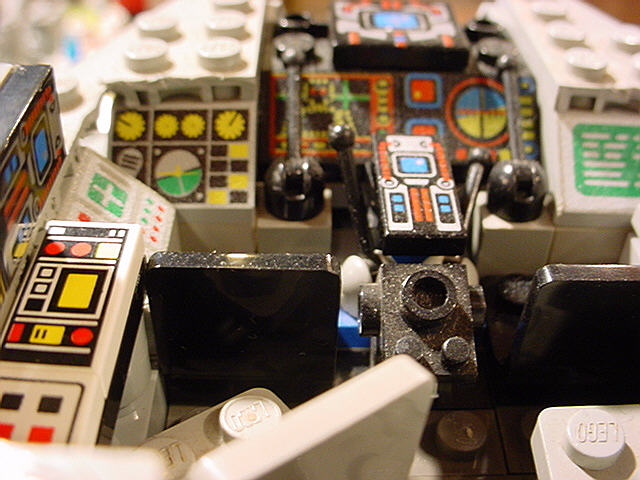 falconcockpit14.jpg