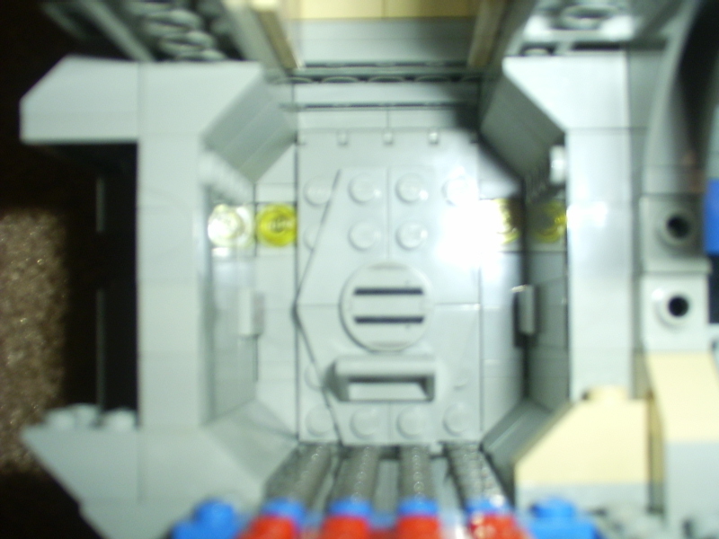falcon07042_airlock.jpg