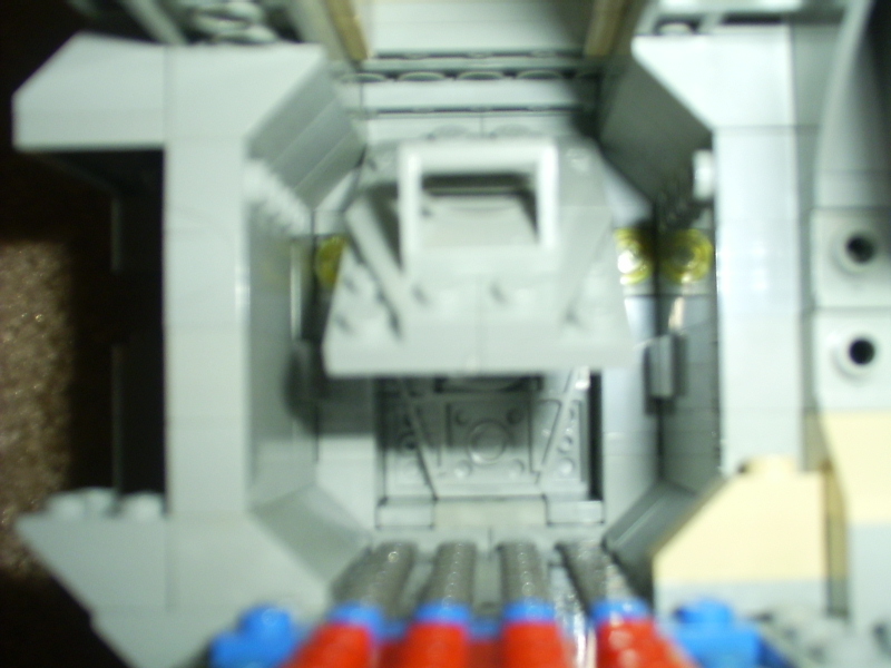 falcon07043_airlock.jpg