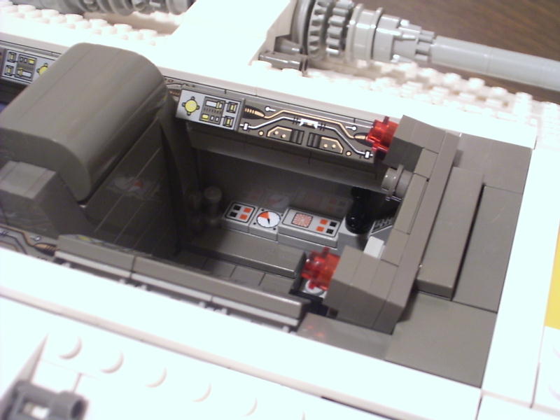 cockpit07.jpg