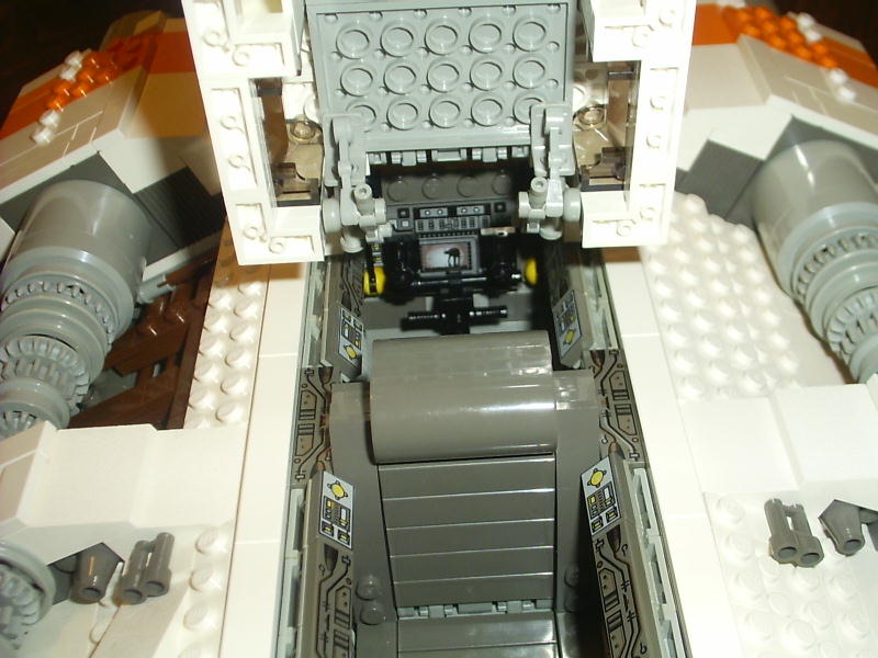 cockpit10.jpg