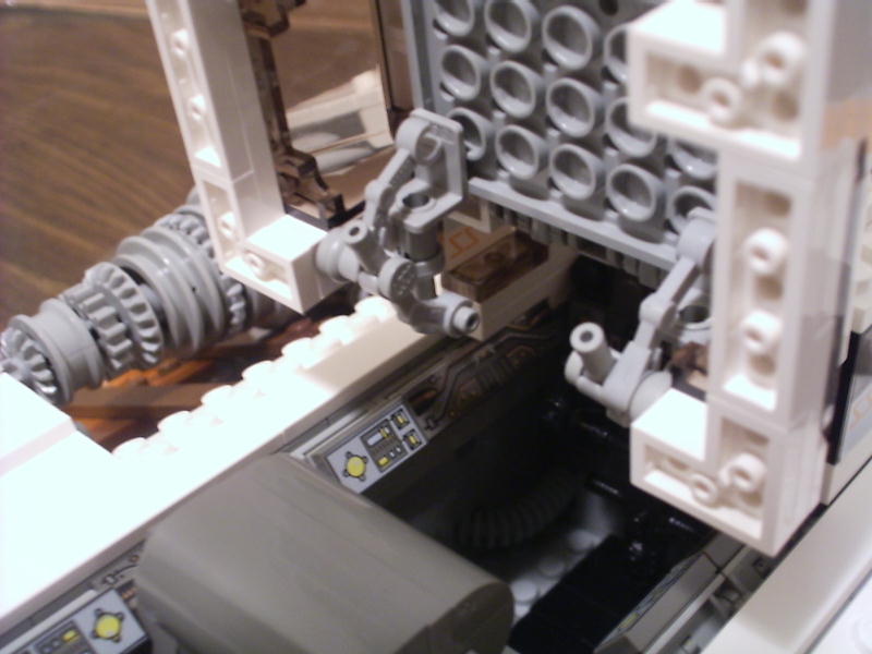 cockpit15_open-close_handgrip.jpg