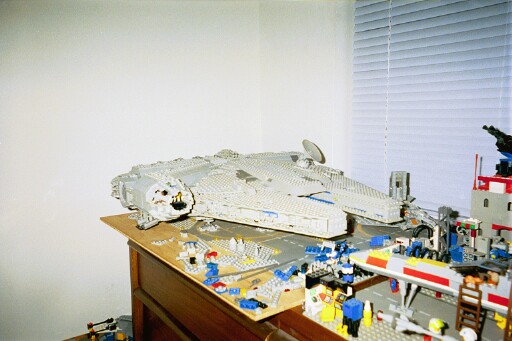 falconalternatecockpit2.jpg