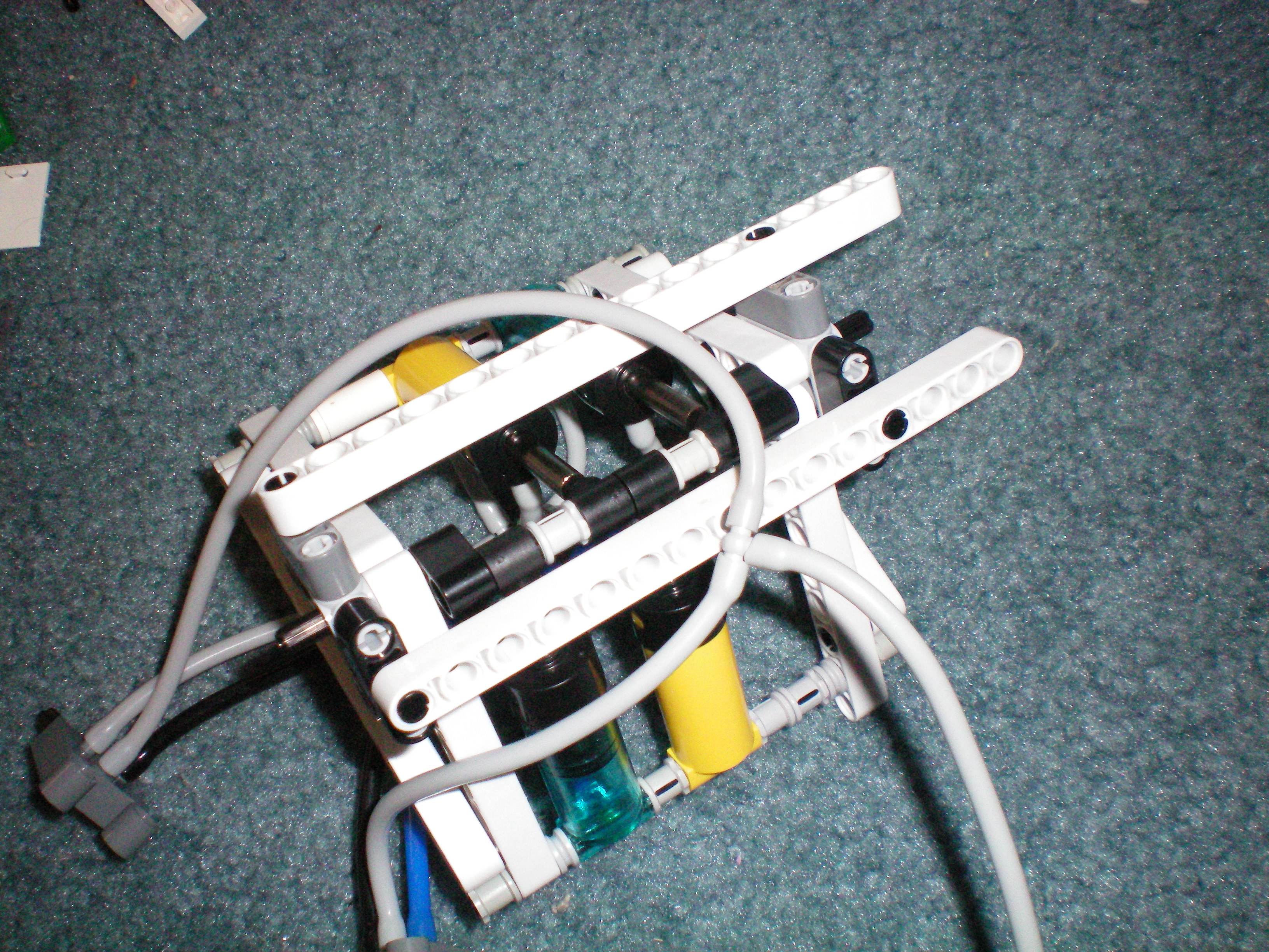 lego_v2_engine_2.jpg