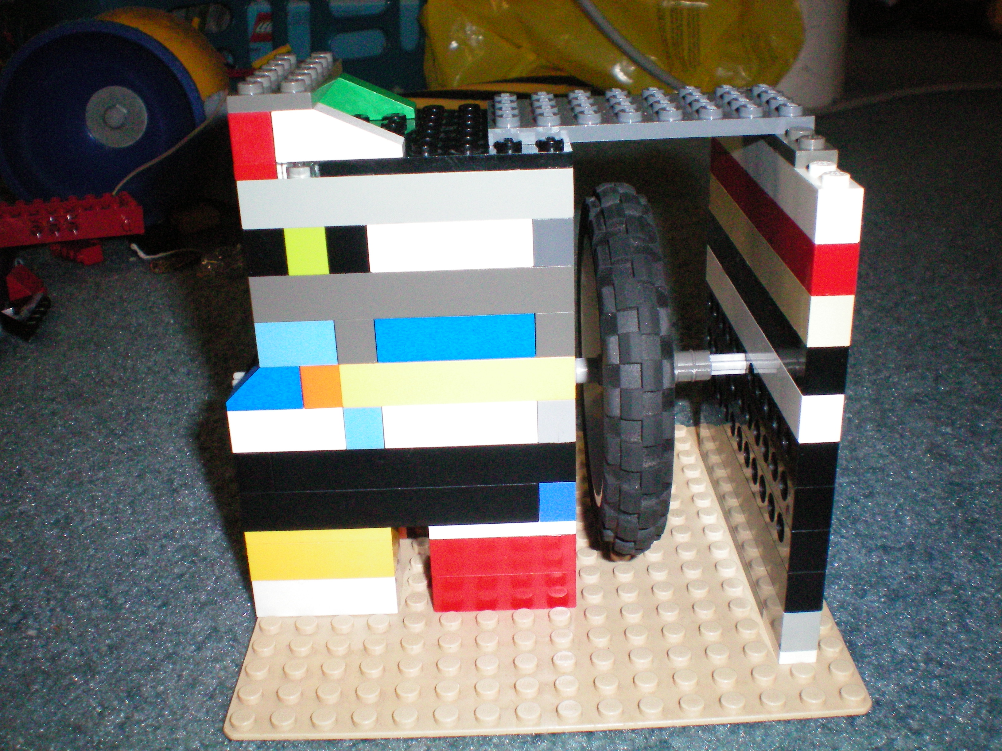 lego_vacuum_engine_v4.0_side_view.jpg