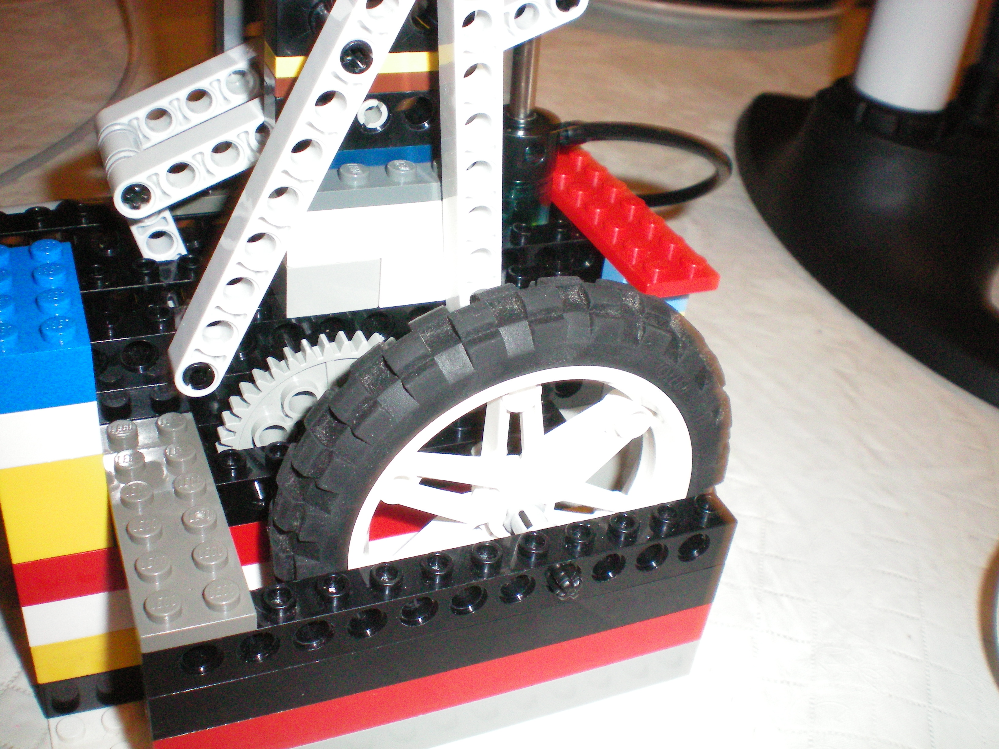 lego_walking_beam_engine_back_view.jpg