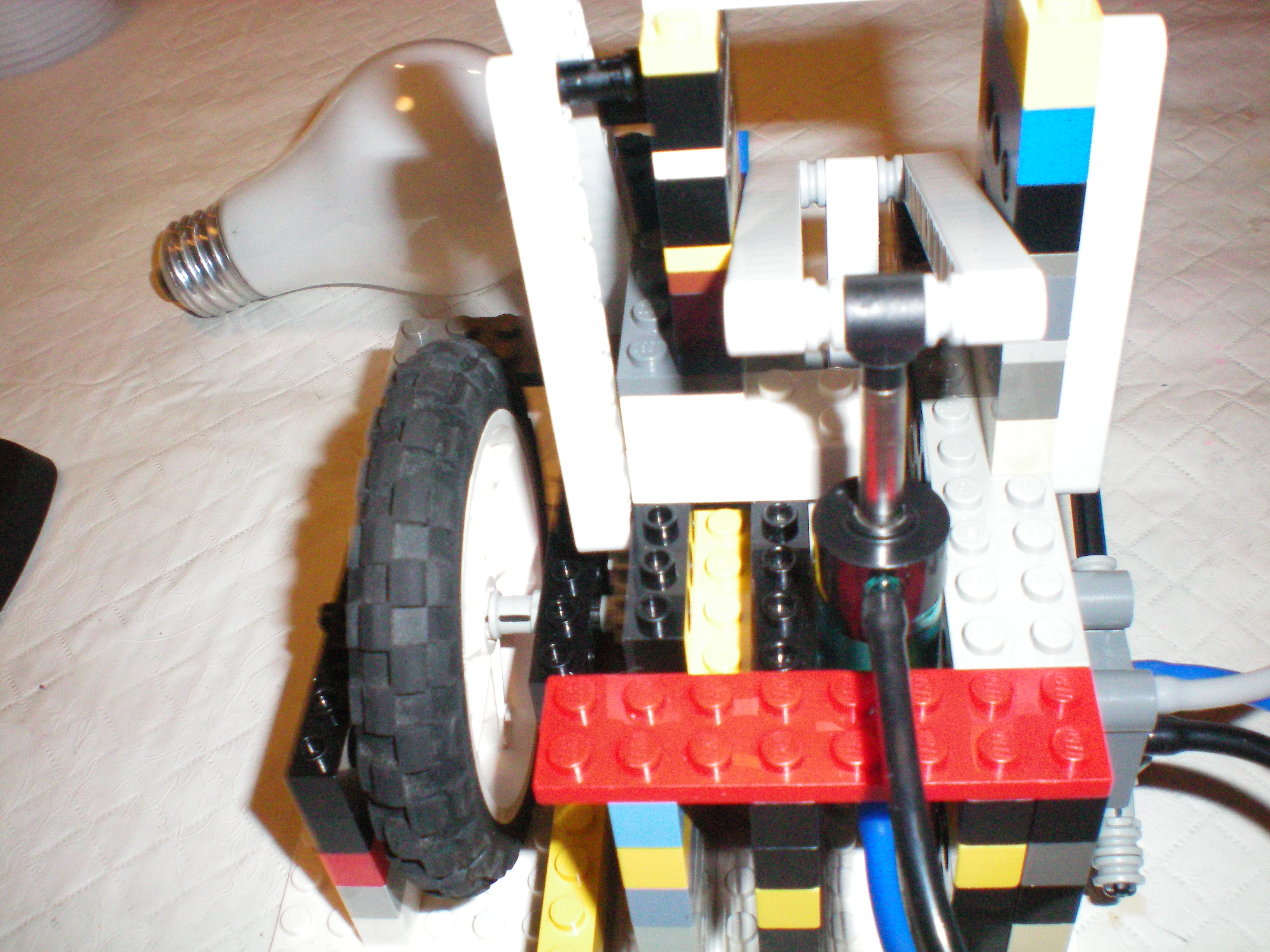 lego_walking_beam_engine_side_view.jpg