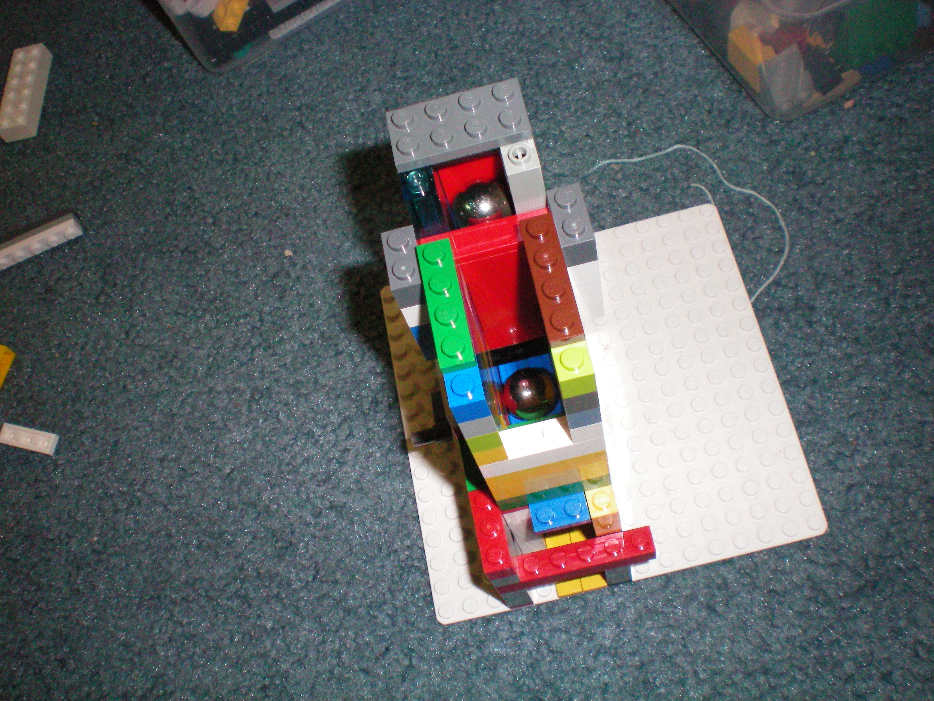 lego_marble_pump_side_view.jpg