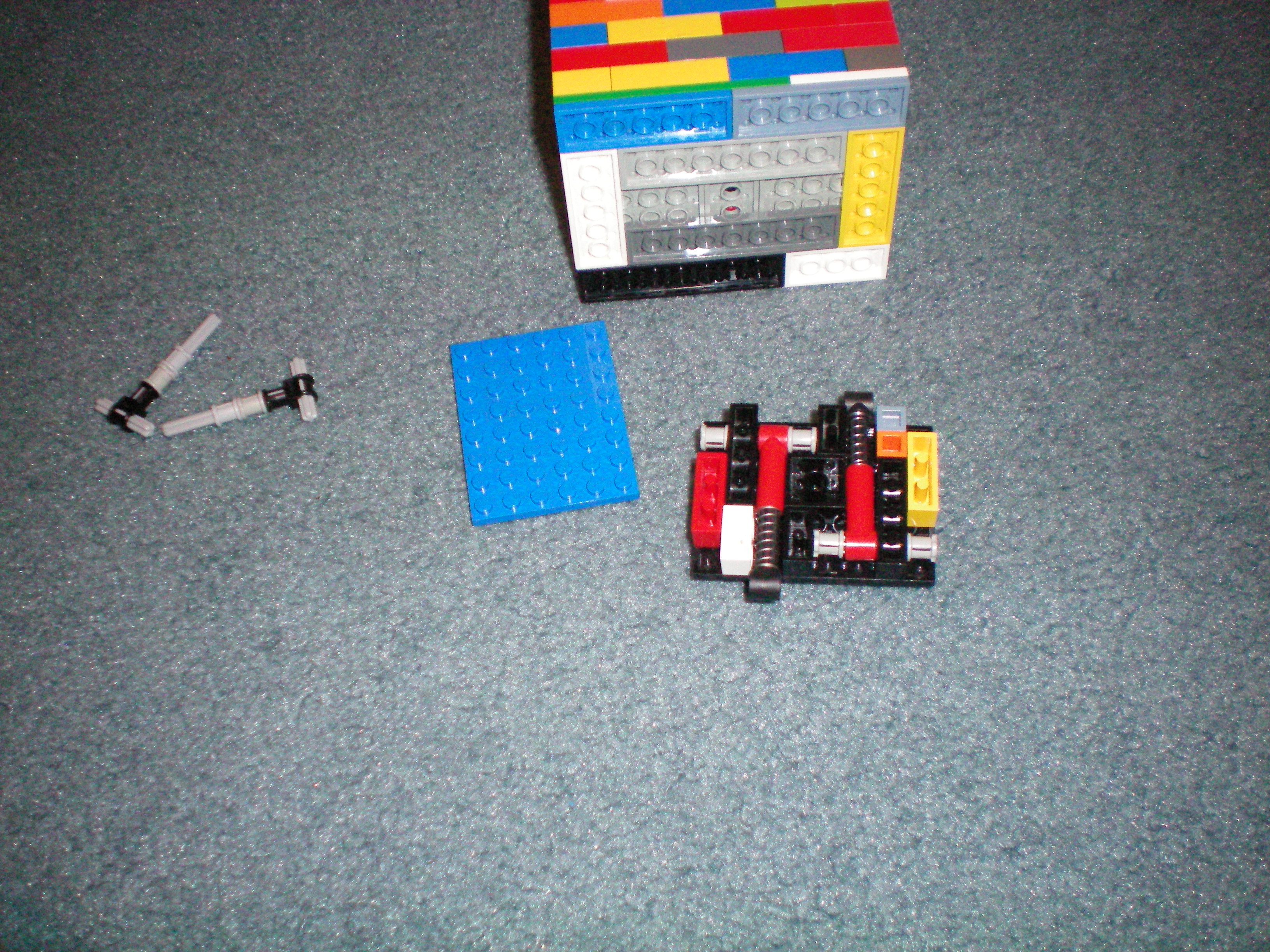 lego_spring_puzzle_box_open_2.jpg