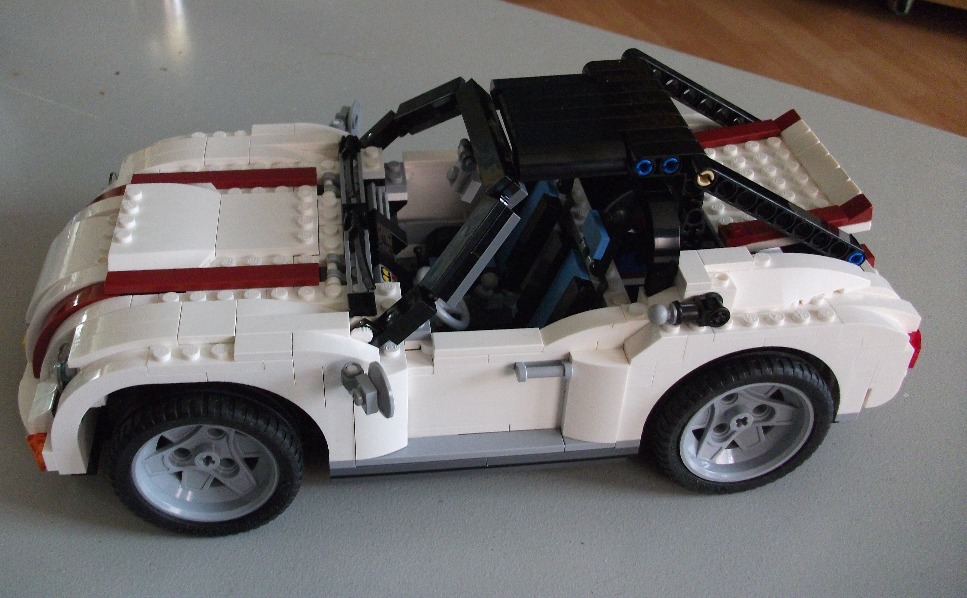 1a._4993_witte_car.jpg